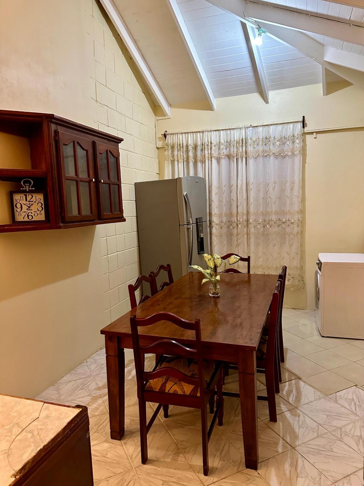 קינגסטאון Castle Berry Apartments מראה חיצוני תמונה