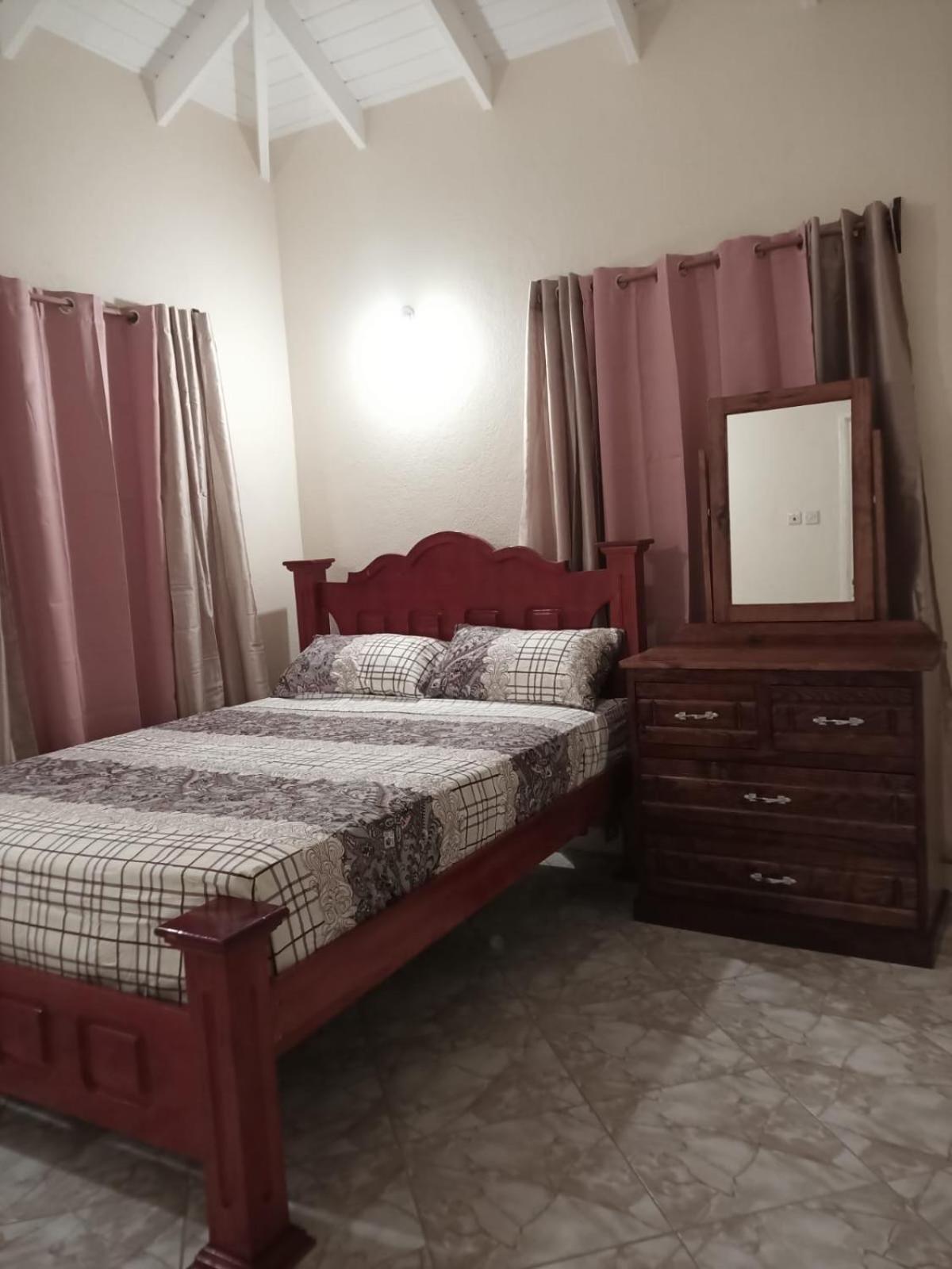 קינגסטאון Castle Berry Apartments מראה חיצוני תמונה