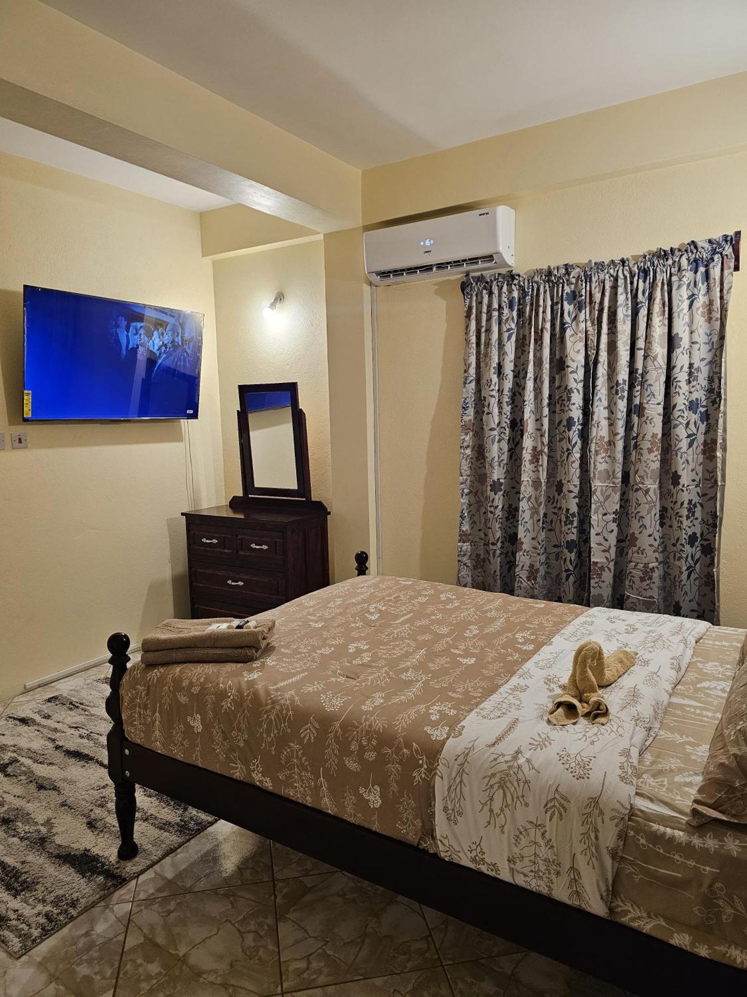 קינגסטאון Castle Berry Apartments מראה חיצוני תמונה